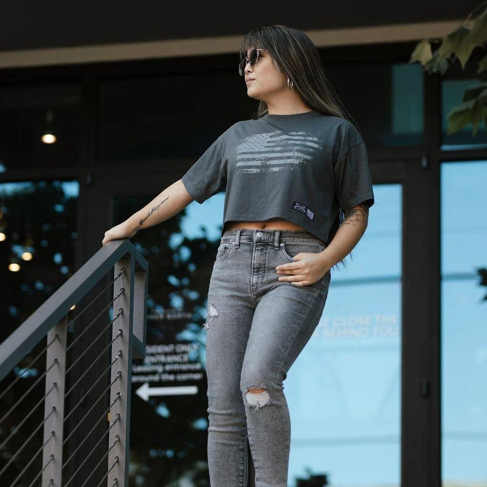 Women's Vintage American Flag Cropped T-Shirt - Heavy Metal - Image 4