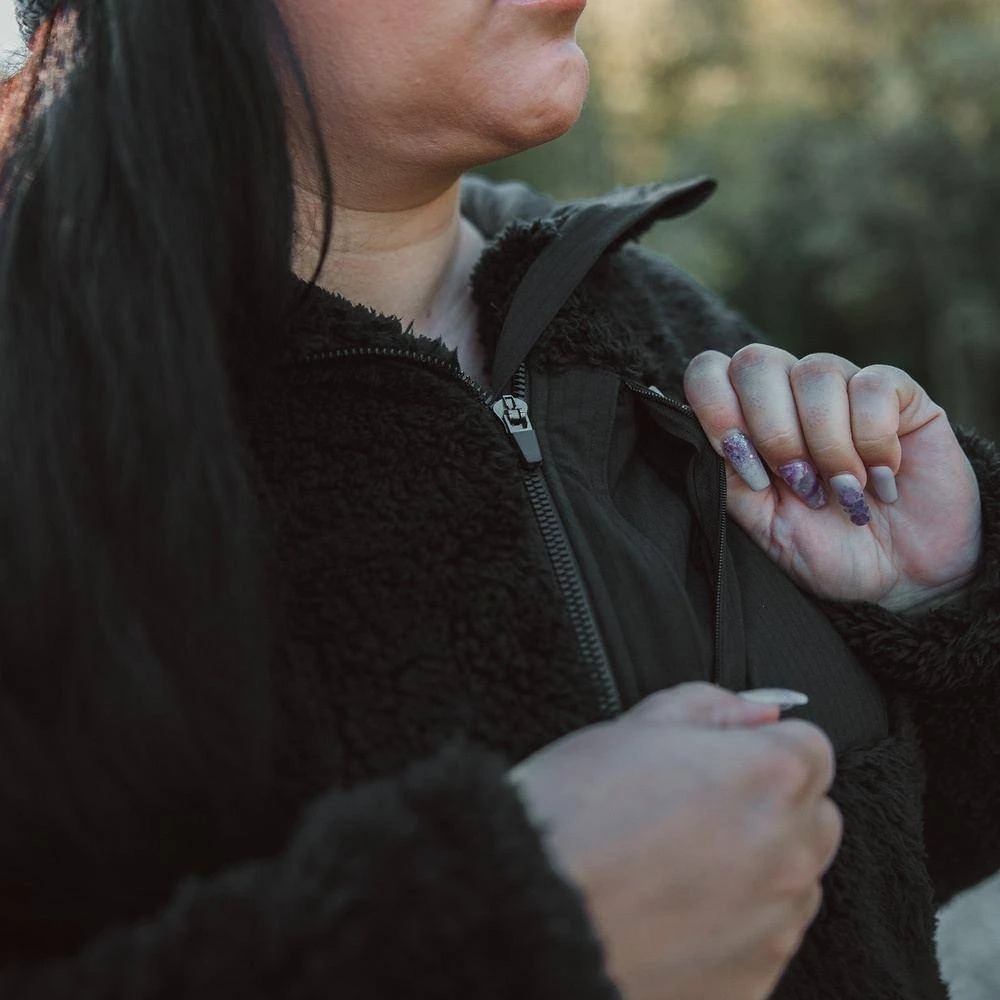 Women's Standard Issue Sherpa Fleece - Black - Image 6