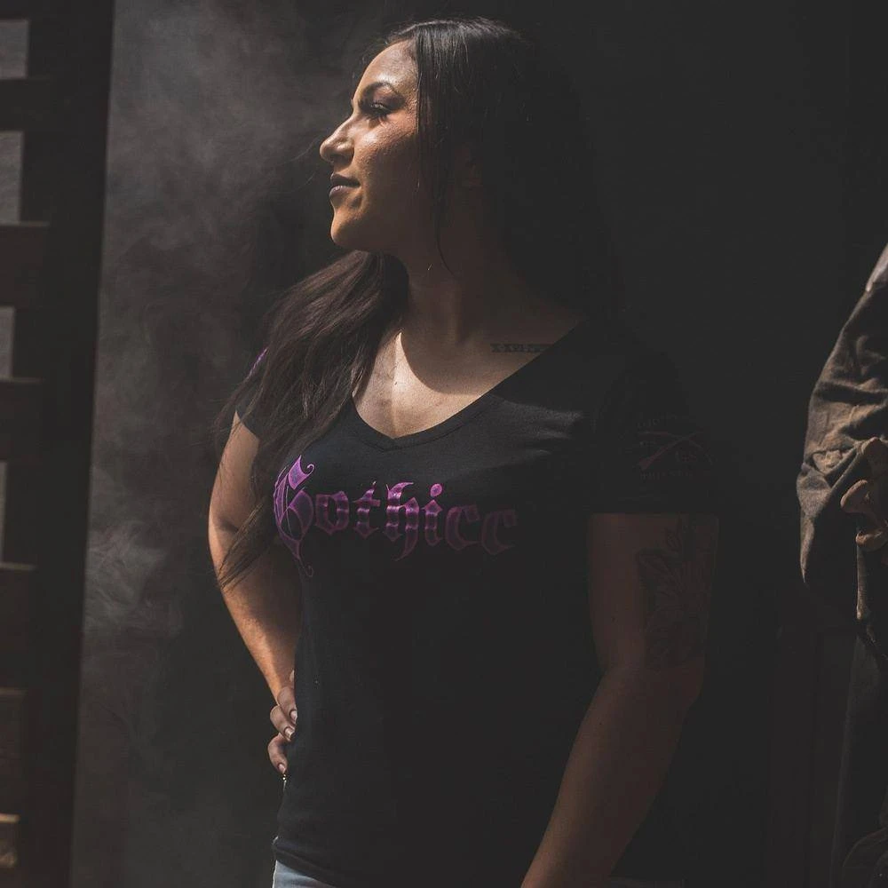 Women's Gothicc V-Neck T-Shirt - Black - Image 4