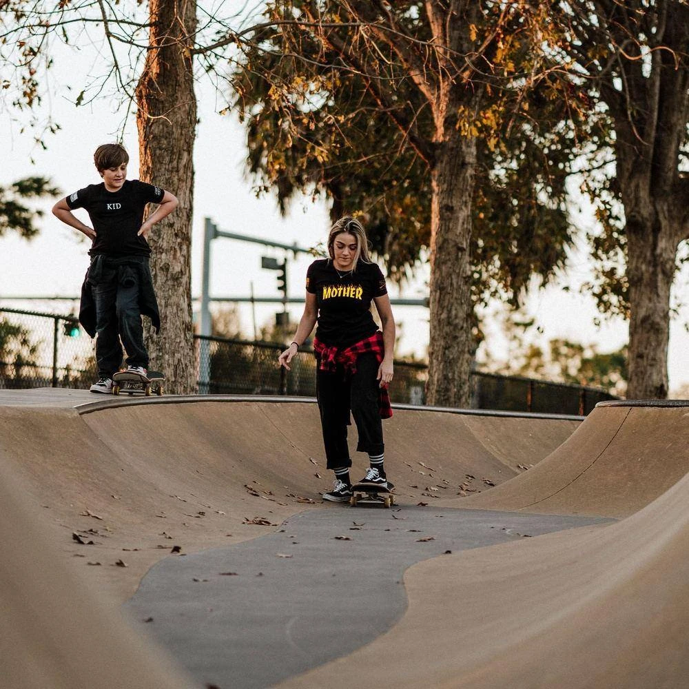 Women's Thrasher Mom Slim Fit T-Shirt - Black - Image 5