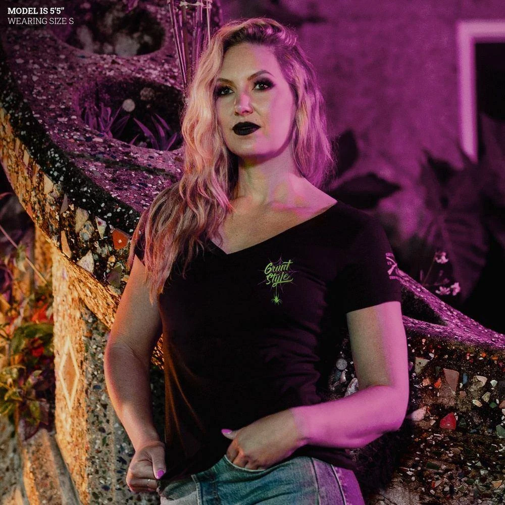 Women's Never Trust The Living V-Neck - Black - Image 2